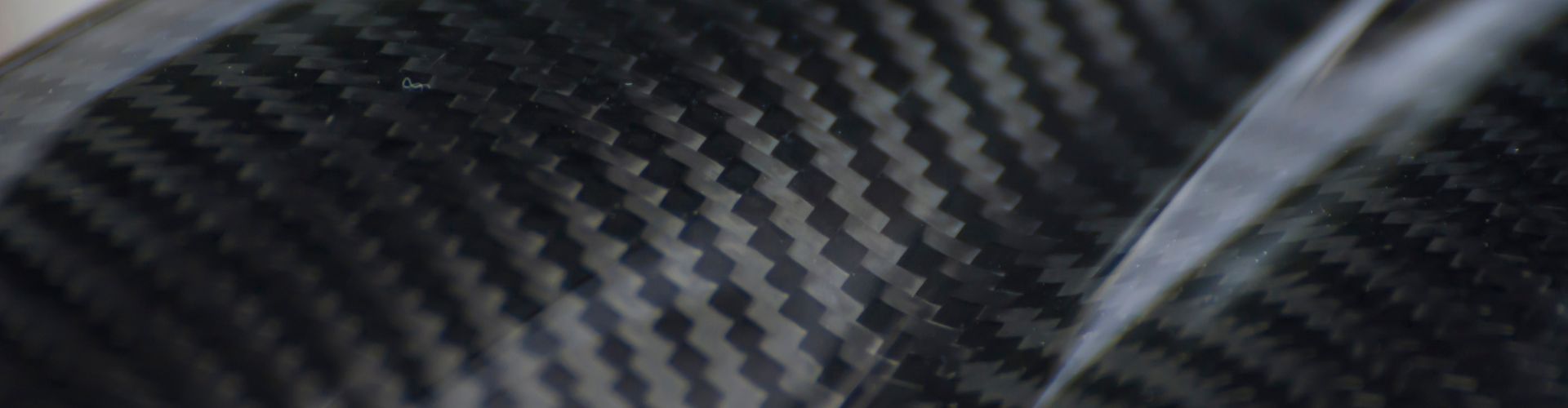 Banner di prodotti per lo stampaggio della fibra di carbonio