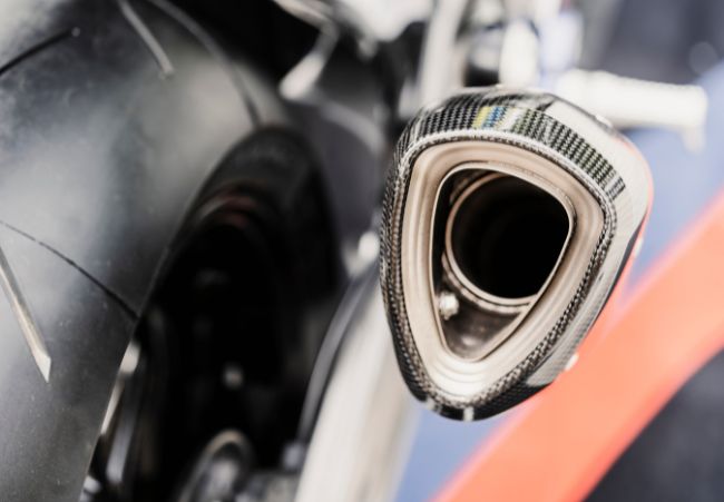 Große Kohlefaserrohre für den Automobilbereich