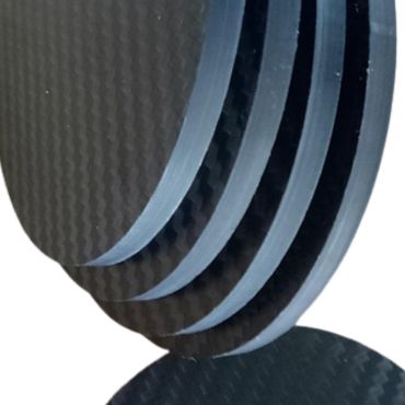 Pannello in fibra di carbonio laminata e fibra di vetro